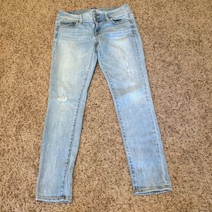 American Eagle Outfitters Light Wash Skinny Jeans